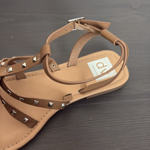DV by Dolce Vita Jolicka Cognac Sandals Studded Criss Cross Women’s Size 7 - Picture 7 of 8